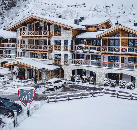 Avenida Mountain Lodges Saalbach Winter Outside Avenida Mountain Lodges Saalbach Winter Outside