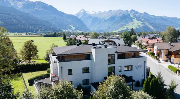 Ski & Golf Suites
