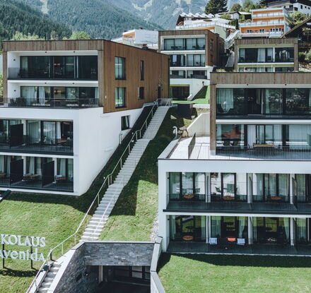 Hotel Nikolaus by AvenidA in Zell am See im Sommer Hotel Nikolaus by AvenidA in Zell am See im Sommer