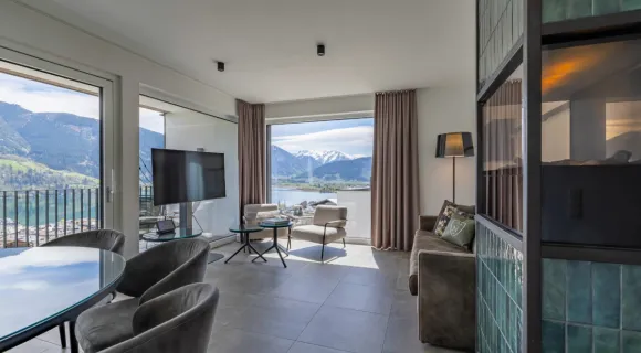 4-Bedroom Panorama Penthouse with Private Sauna