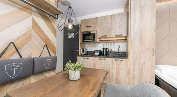 Studio with kitchenette & balcony for 2 ✓ shower ✓ Kaprun ✓ Kitzsteinhorn ✓ sauna incl. ► Book now!