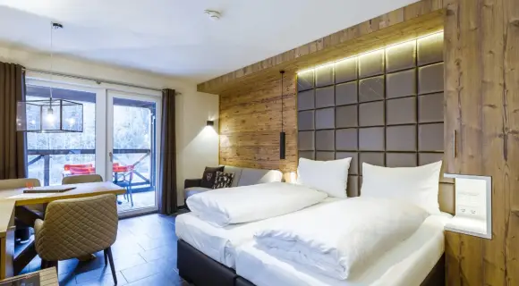 Studio mit Küche & Terrasse oder Balkon für bis zu 3 ✓ Skibus direkt ✓ hundefreundlich ✓ Saalbach ► Buchen!