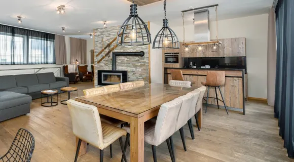 4-BR Deluxe Penthouse